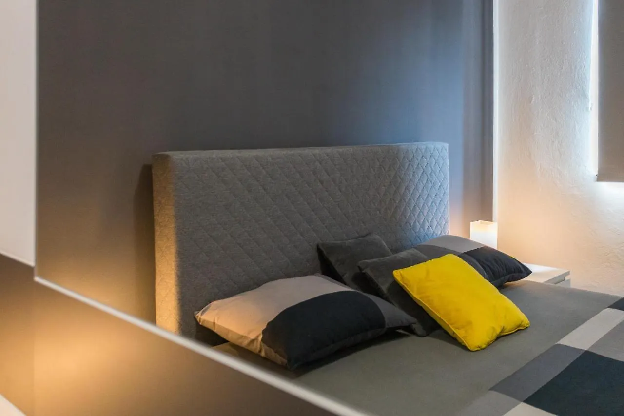 Laveruda Apartment With Balcony And Free Parking Pula
