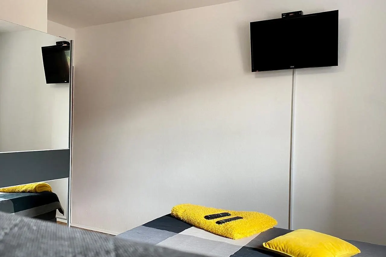 Laveruda Apartment With Balcony And Free Parking Pula